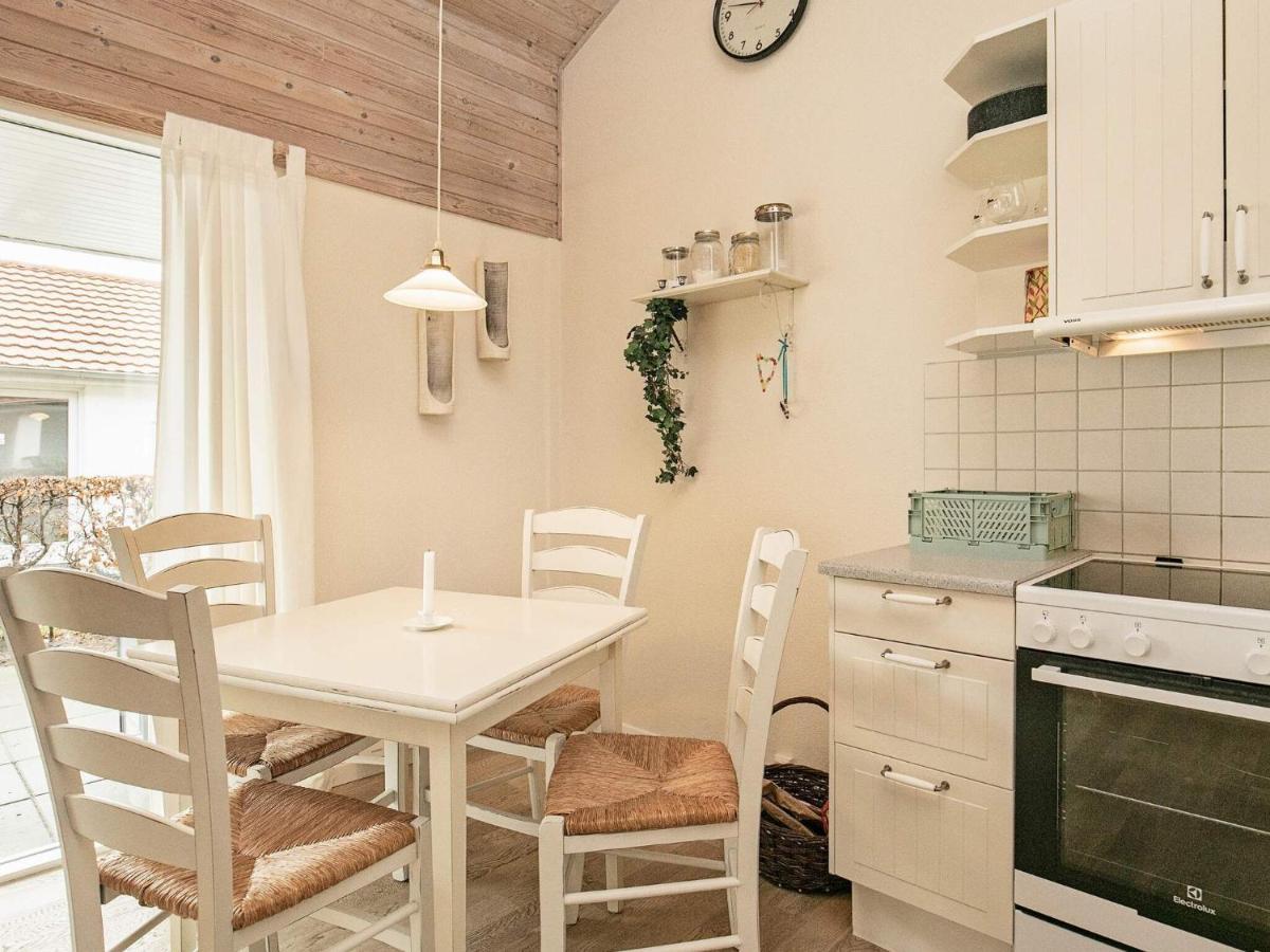 4 Person Holiday Home In R Sk Bing Ærøskøbing Bagian luar foto