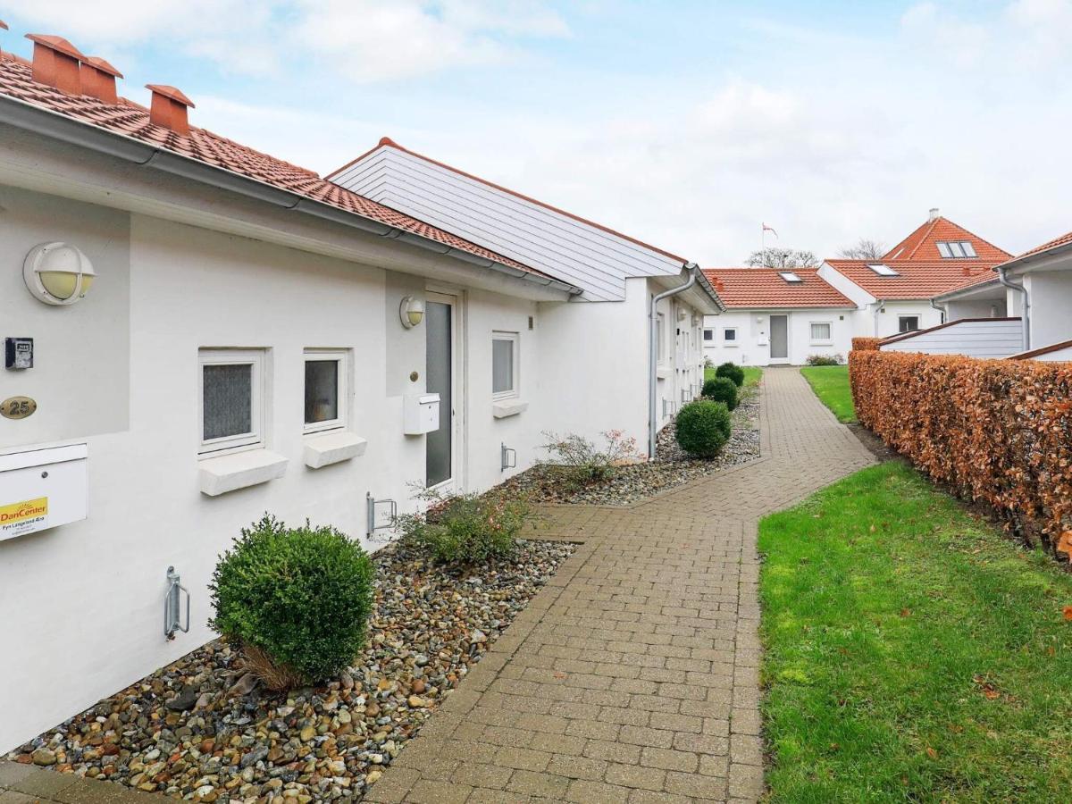 4 Person Holiday Home In R Sk Bing Ærøskøbing Bagian luar foto